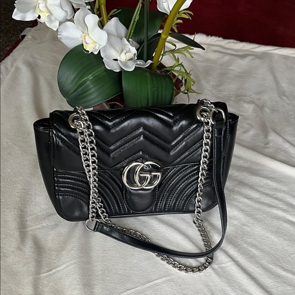 Gucci Black GG Marmont Matelassé Small Shoulder Bag - Picture 1 of 9
